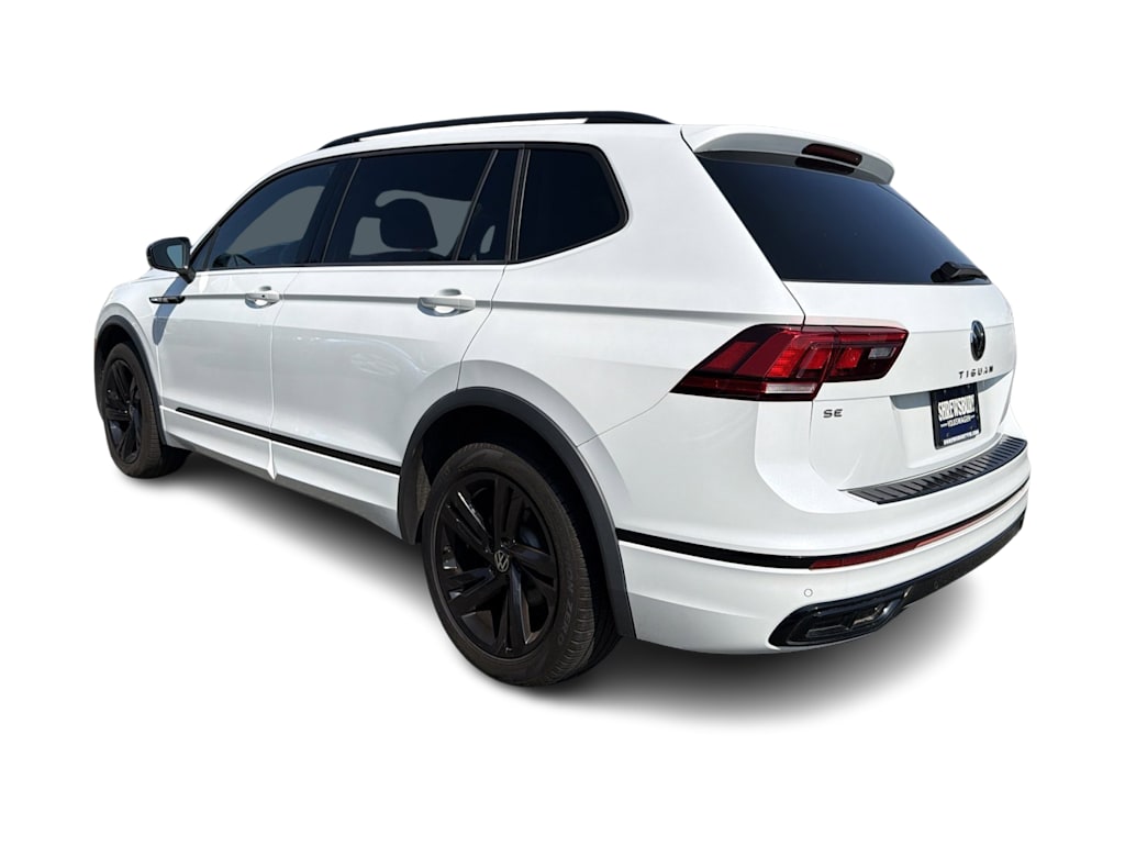 Thumbnail: 2023 Volkswagen Tiguan - 4
