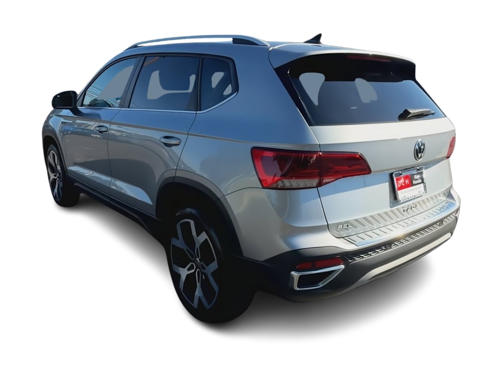 Thumbnail: 2022 Volkswagen Taos - 4