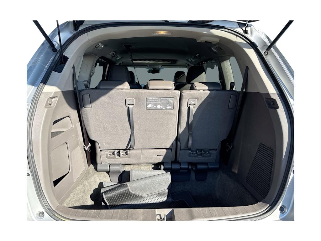 Thumbnail: 2015 Honda Odyssey - 18
