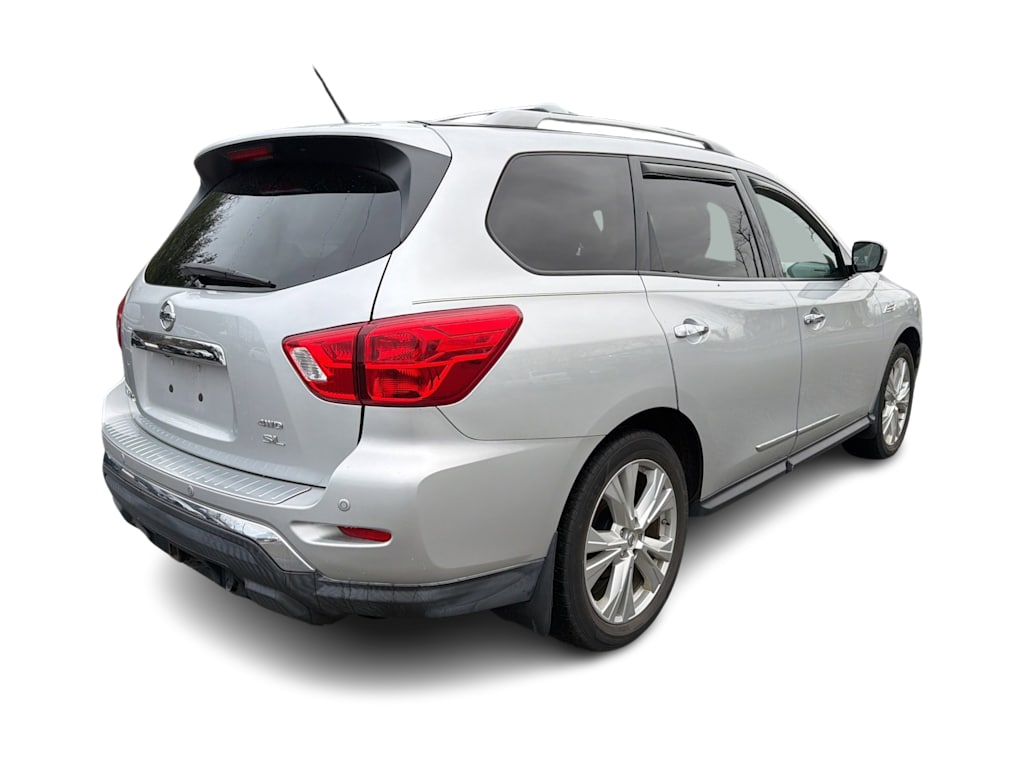 Thumbnail: 2018 Nissan Pathfinder - 16