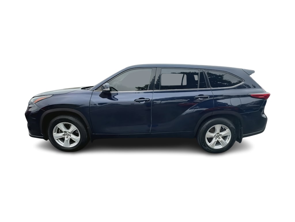 Thumbnail: 2022 Toyota Highlander - 3