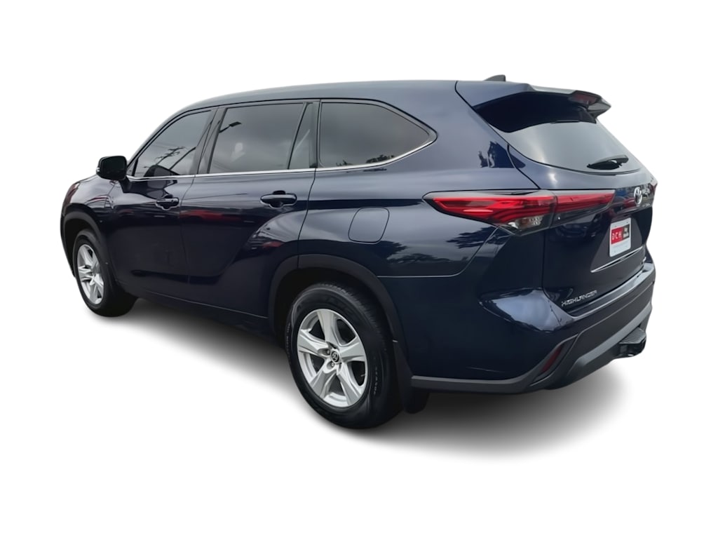 Thumbnail: 2022 Toyota Highlander - 4