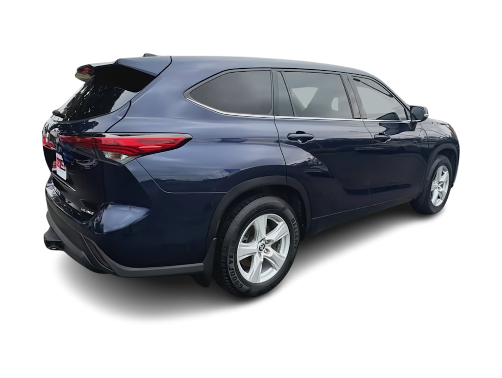 Thumbnail: 2022 Toyota Highlander - 23