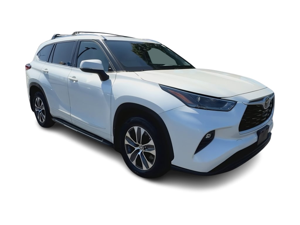 Thumbnail: 2021 Toyota Highlander - 21
