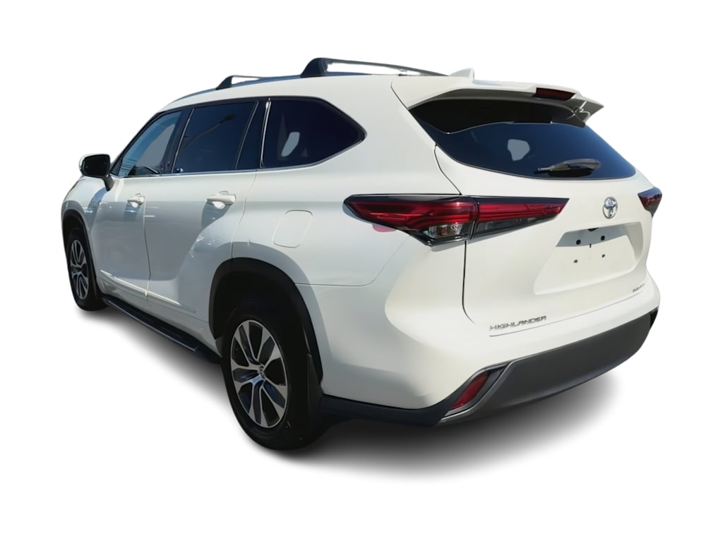 Thumbnail: 2021 Toyota Highlander - 4