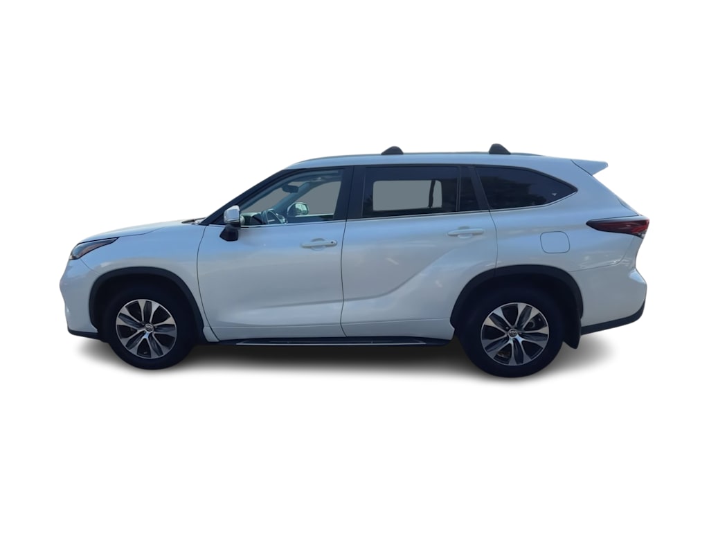 Thumbnail: 2024 Toyota Highlander - 3