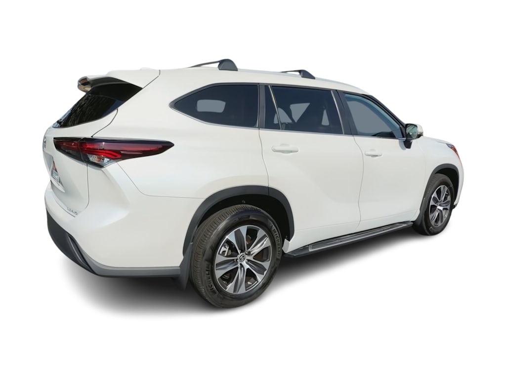 Thumbnail: 2024 Toyota Highlander - 23