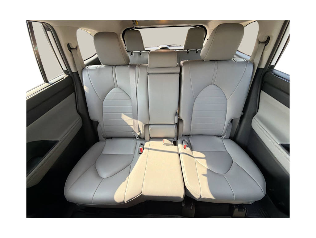 Thumbnail: 2024 Toyota Highlander - 18