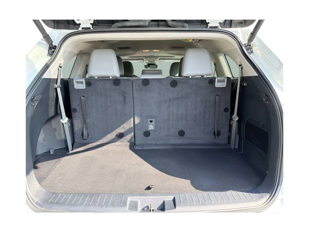 Thumbnail: 2024 Toyota Highlander - 34