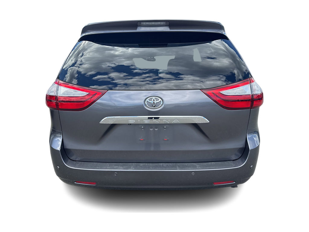 Thumbnail: 2017 Toyota Sienna - 5