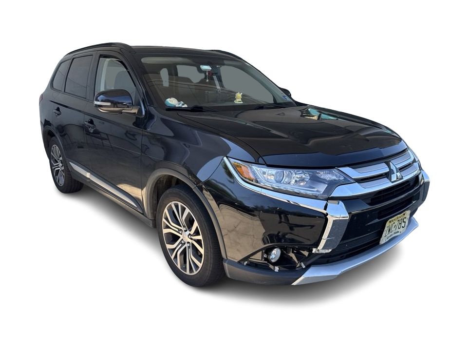 Thumbnail: 2016 Mitsubishi Outlander - 16