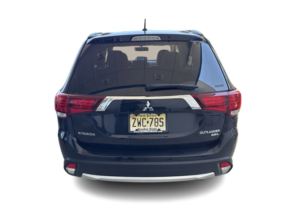 Thumbnail: 2016 Mitsubishi Outlander - 4