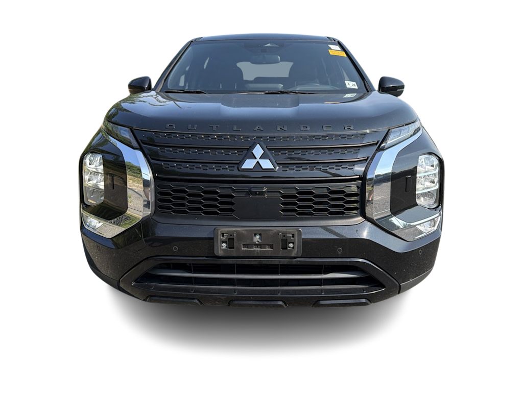 Thumbnail: 2023 Mitsubishi Outlander - 6