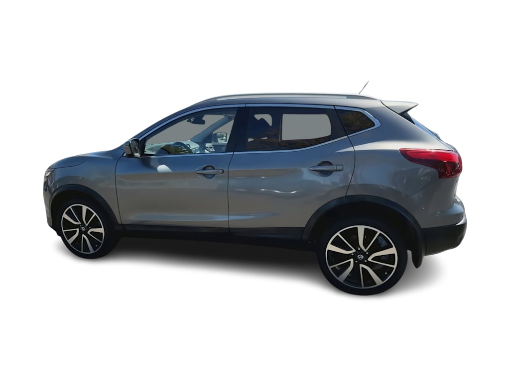 Thumbnail: 2017 Nissan Rogue Sport - 22