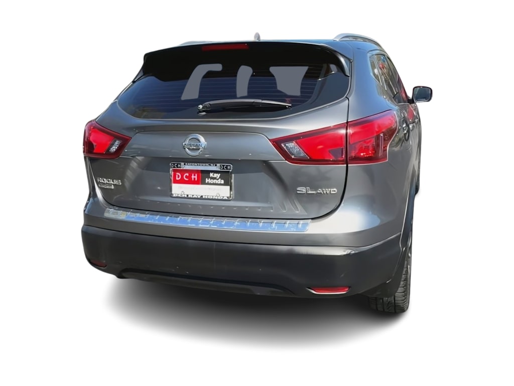 Thumbnail: 2017 Nissan Rogue Sport - 5
