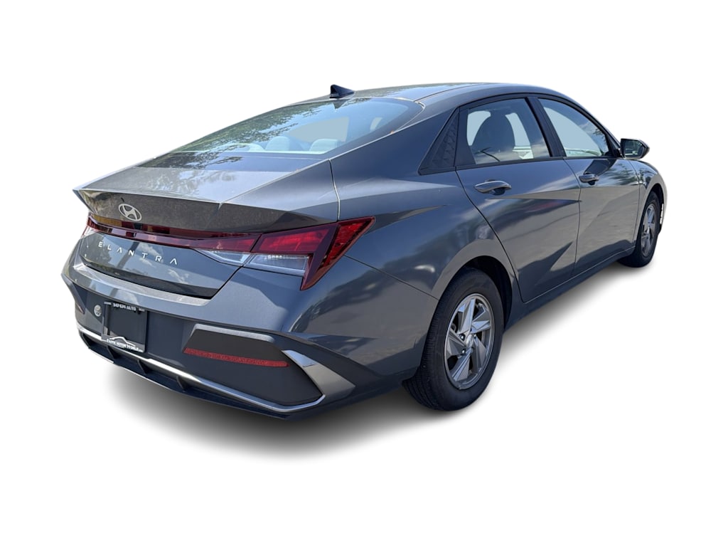 Thumbnail: 2024 Hyundai Elantra - 13