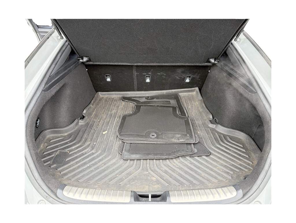 Thumbnail: 2018 Kia Stinger - 16