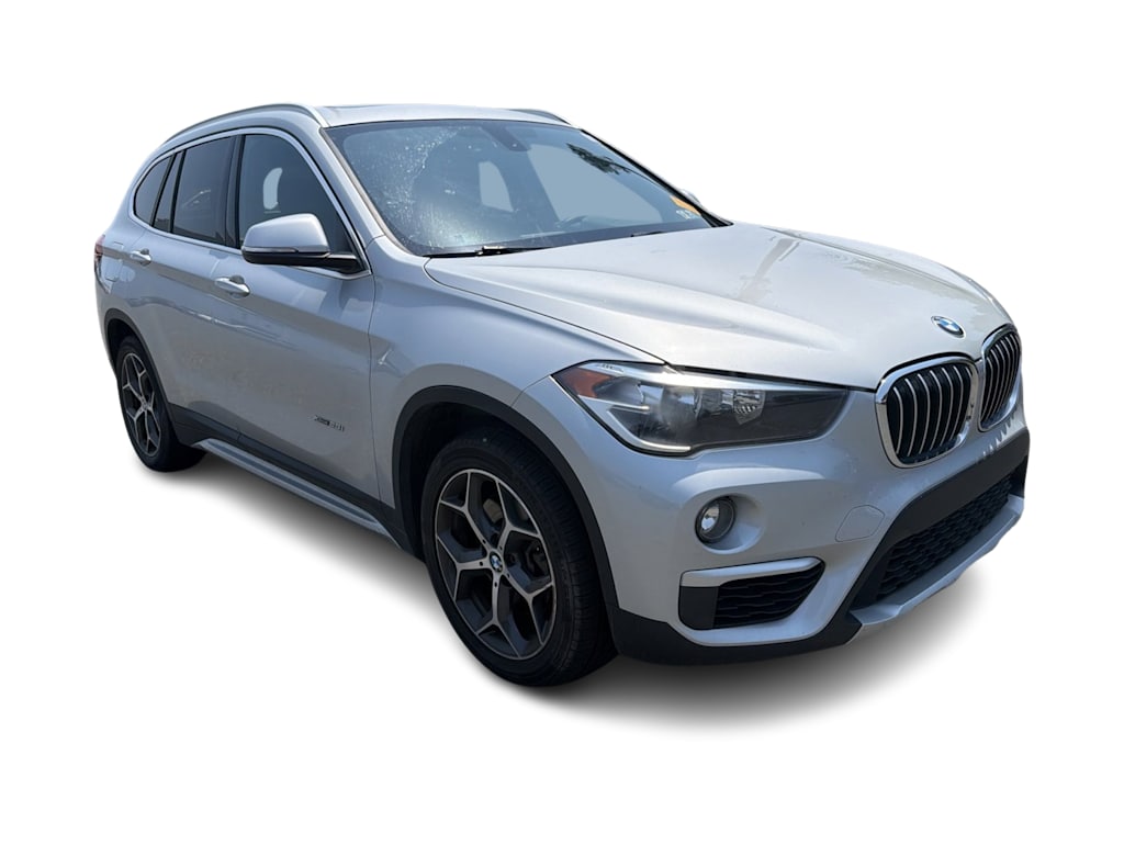 Thumbnail: 2018 BMW X1 - 16