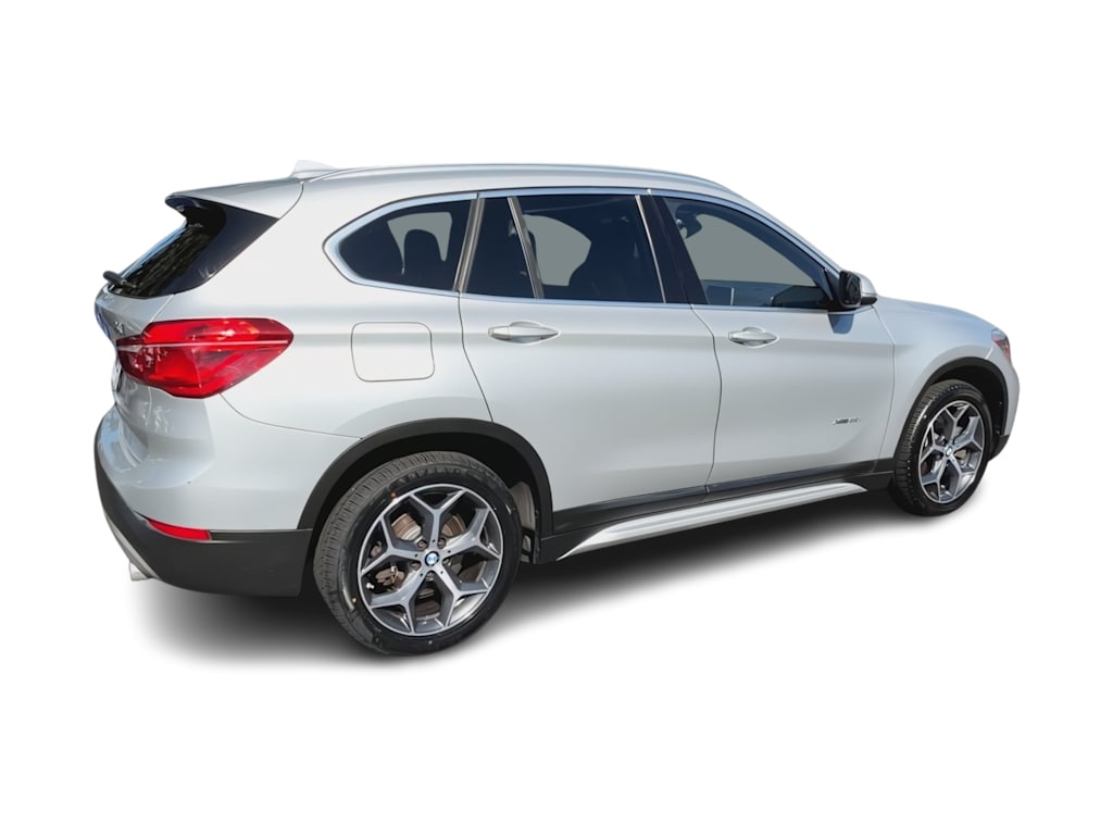 Thumbnail: 2018 BMW X1 - 23
