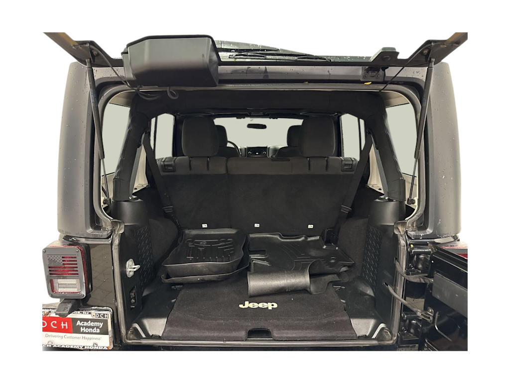 Thumbnail: 2017 Jeep Wrangler - 14