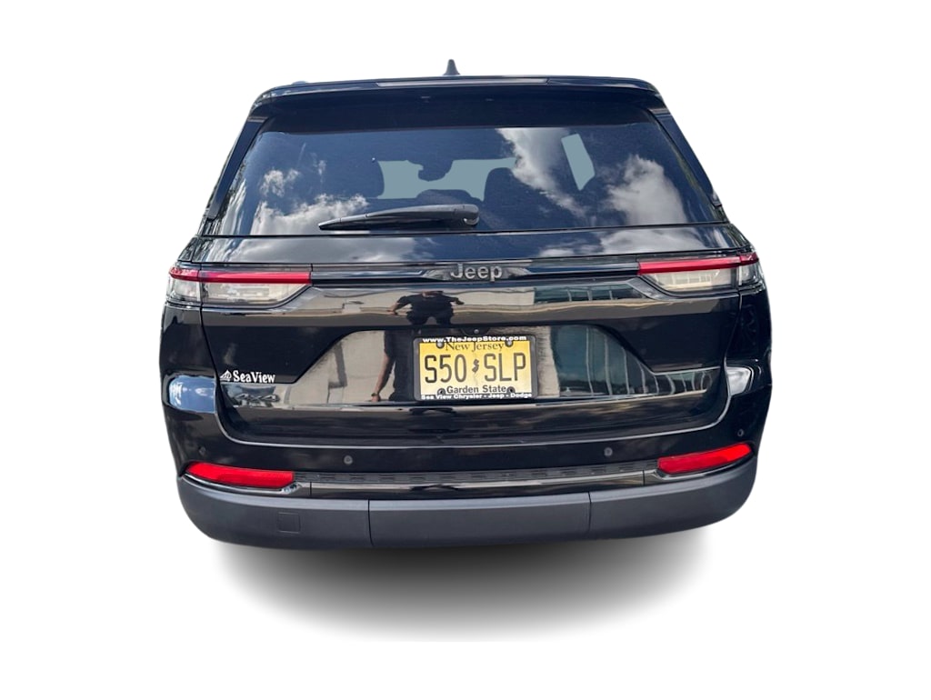 Thumbnail: 2023 Jeep Grand Cherokee - 4