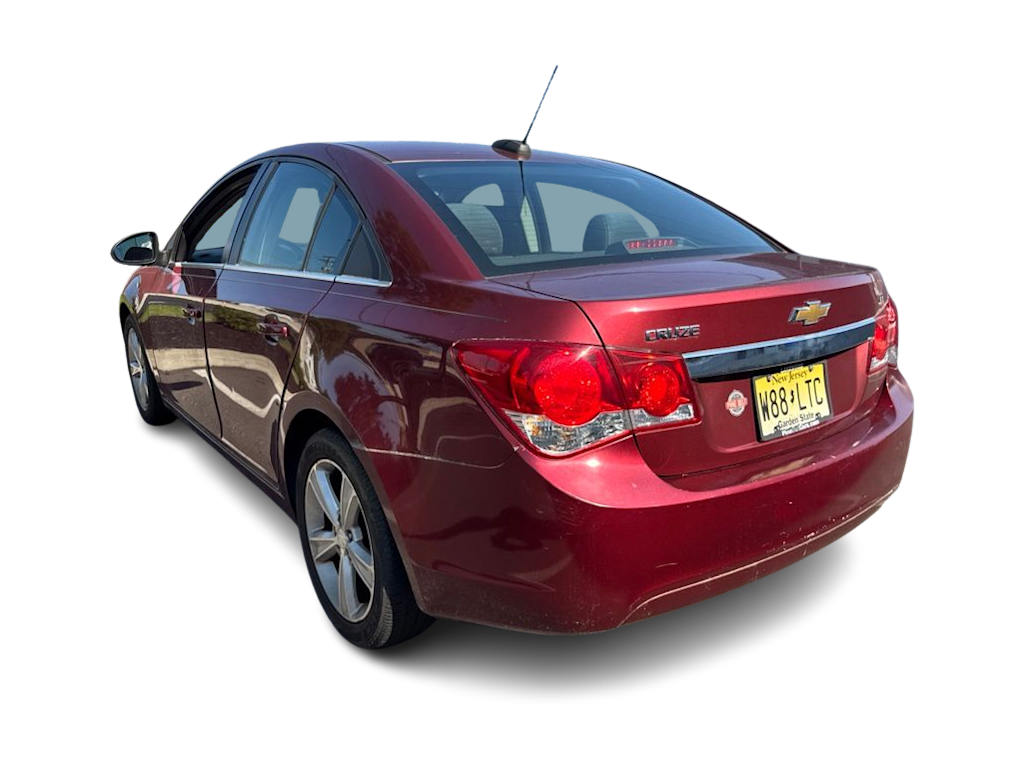 Thumbnail: 2015 Chevrolet Cruze - 3