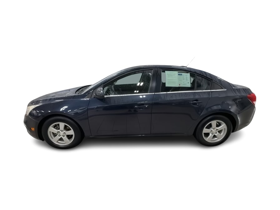 Thumbnail: 2016 Chevrolet Cruze - 3