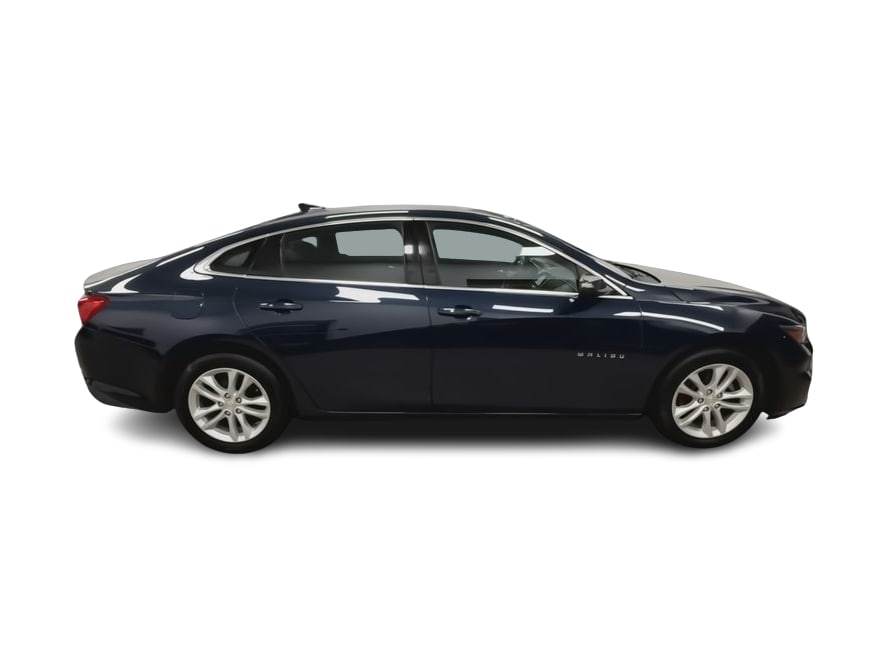 Thumbnail: 2016 Chevrolet Malibu - 21