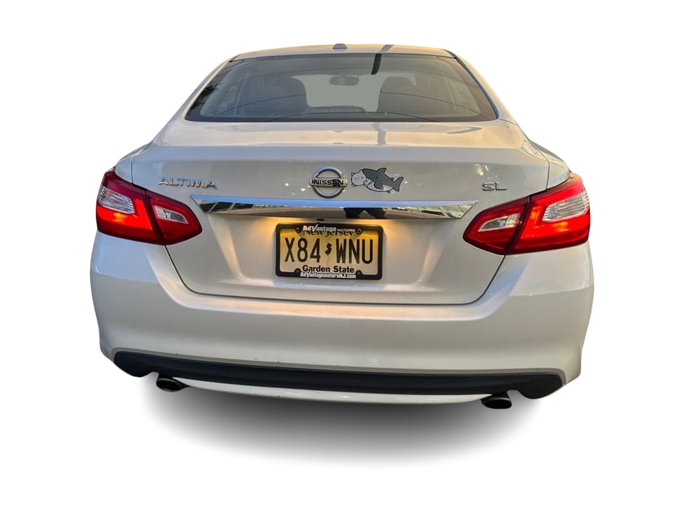 Thumbnail: 2016 Nissan Altima - 4