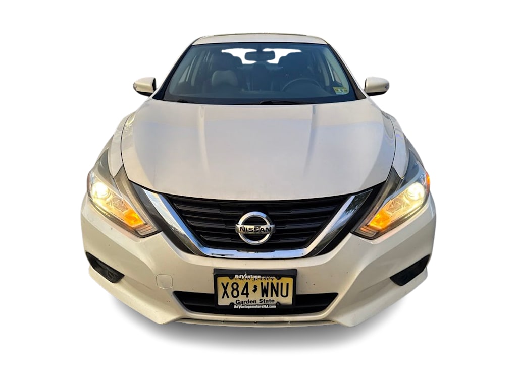 Thumbnail: 2016 Nissan Altima - 5