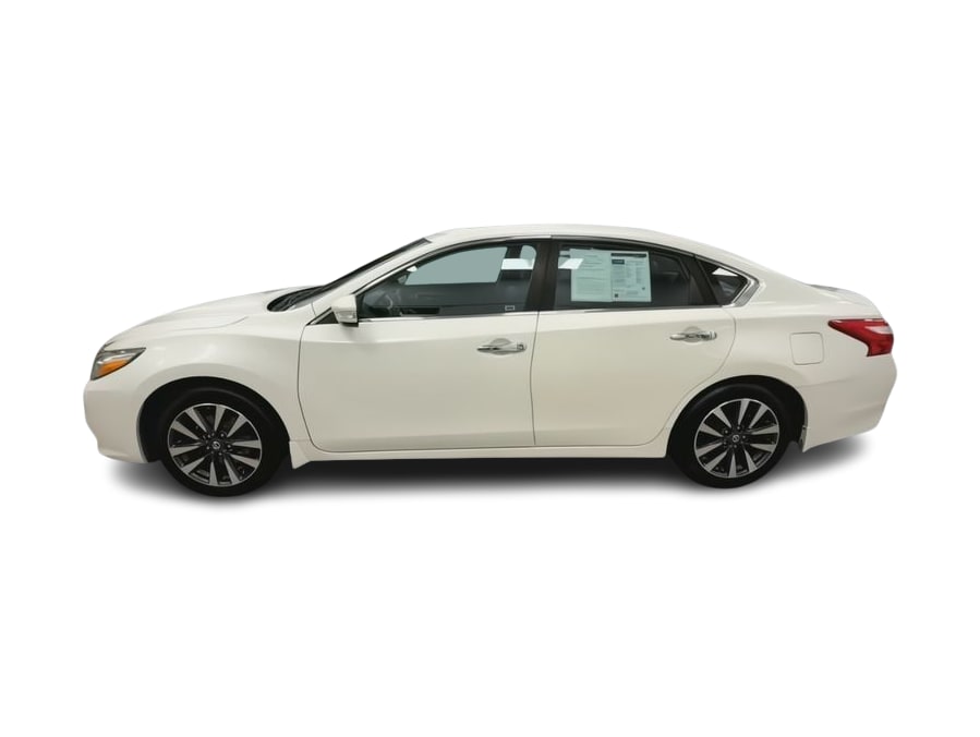 Thumbnail: 2016 Nissan Altima - 3
