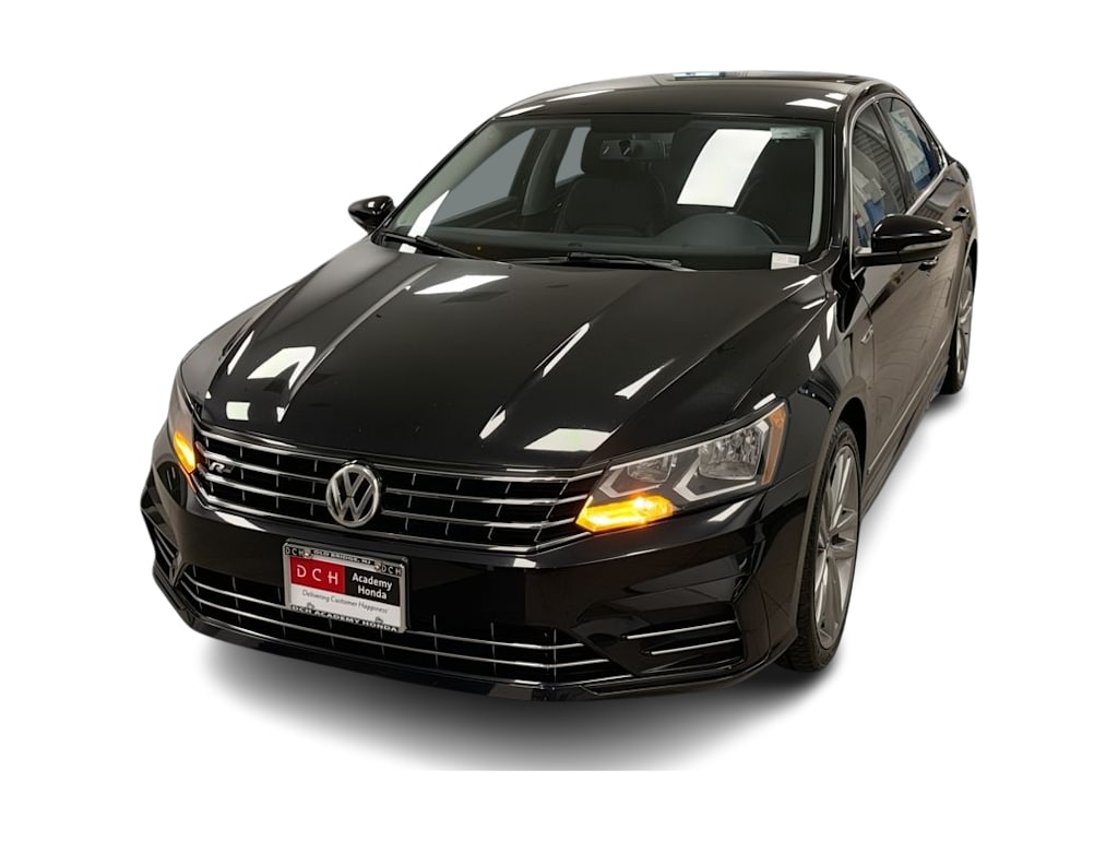 Thumbnail: 2017 Volkswagen Passat - 4