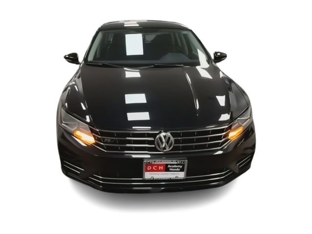 Thumbnail: 2017 Volkswagen Passat - 16