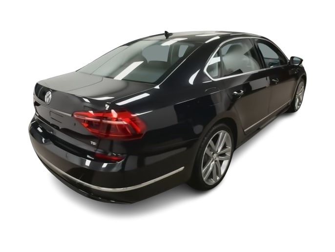 Thumbnail: 2017 Volkswagen Passat - 19