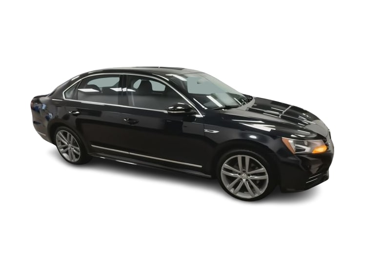 Thumbnail: 2017 Volkswagen Passat - 15