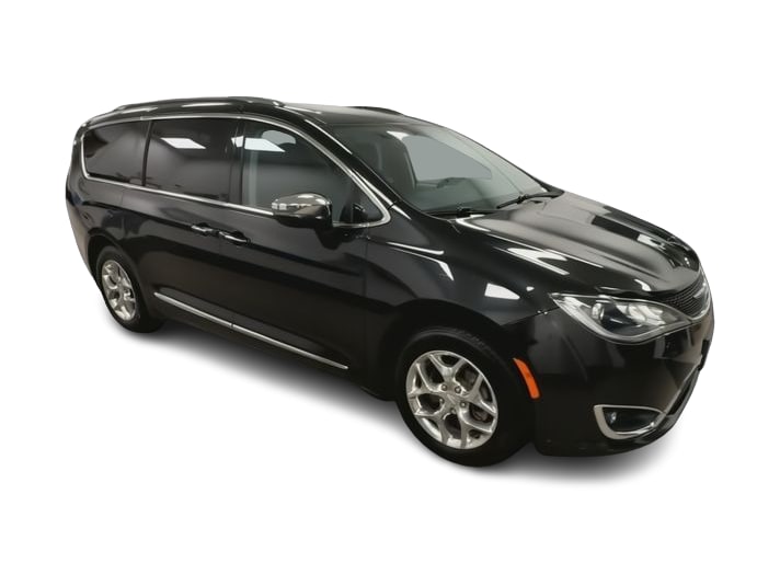 Thumbnail: 2017 Chrysler Pacifica - 18