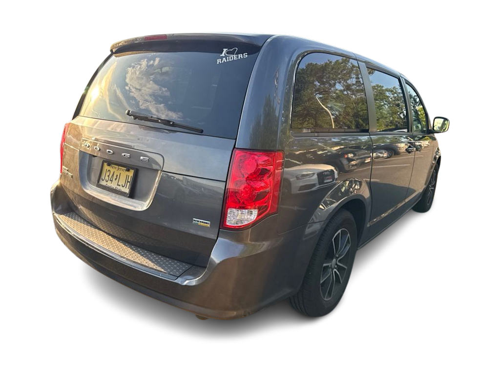 Thumbnail: 2018 Dodge Grand Caravan - 18
