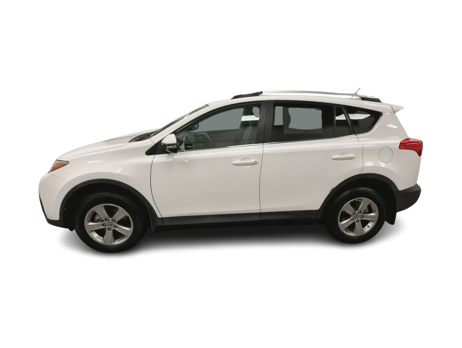Thumbnail: 2015 Toyota RAV4 - 3
