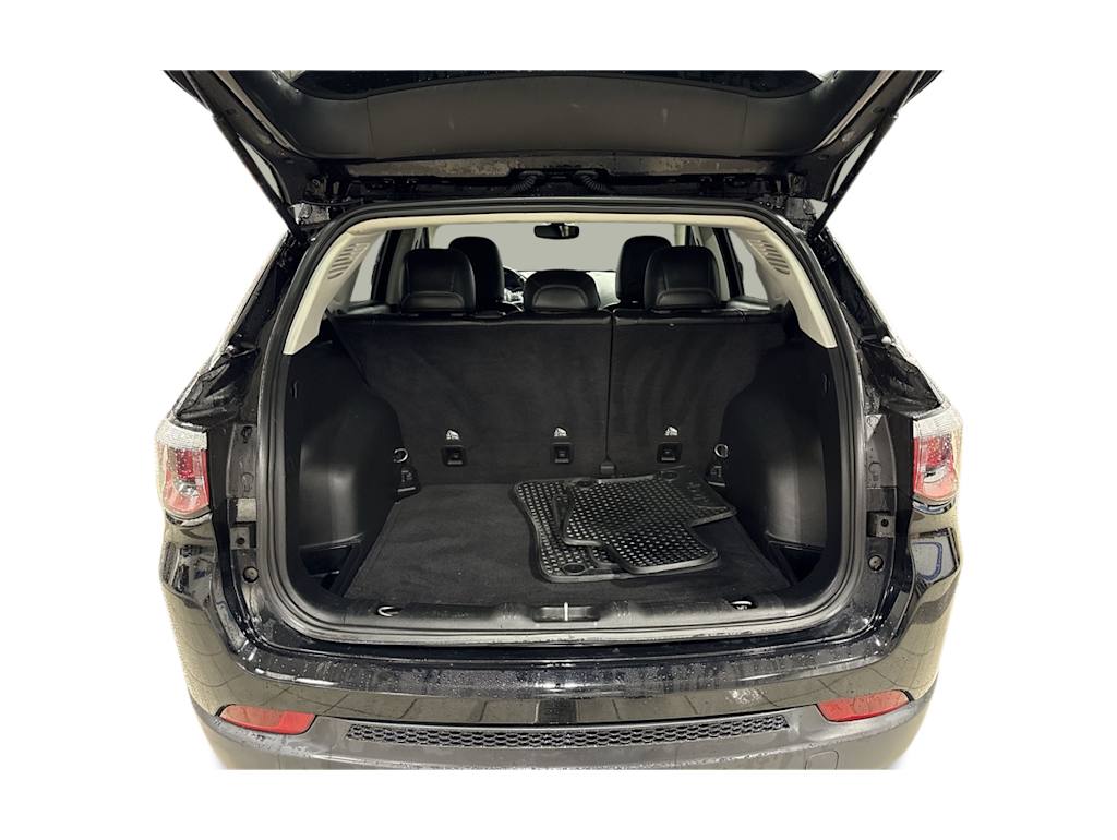 Thumbnail: 2020 Jeep Compass - 14