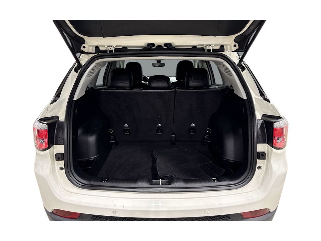 Thumbnail: 2018 Jeep Compass - 16
