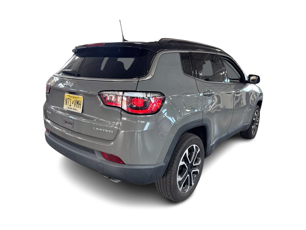 Thumbnail: 2022 Jeep Compass - 14