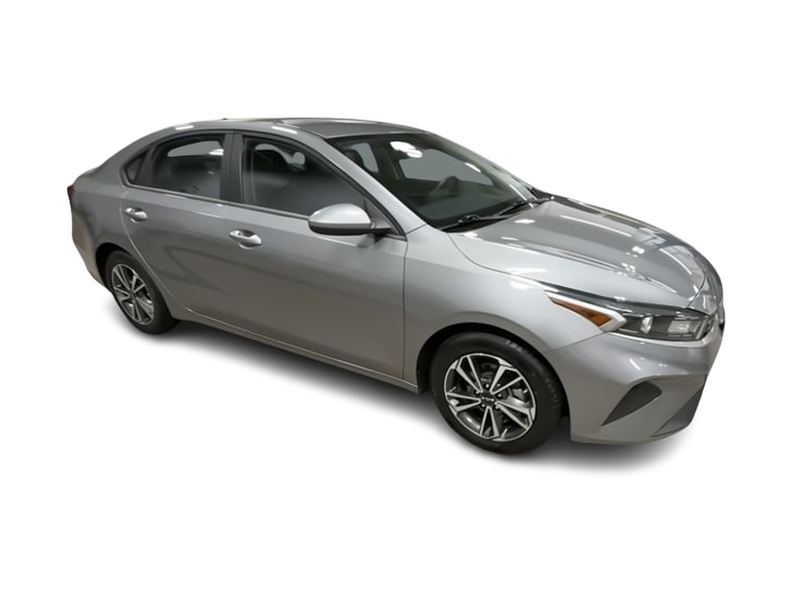 Thumbnail: 2022 Kia Forte - 17