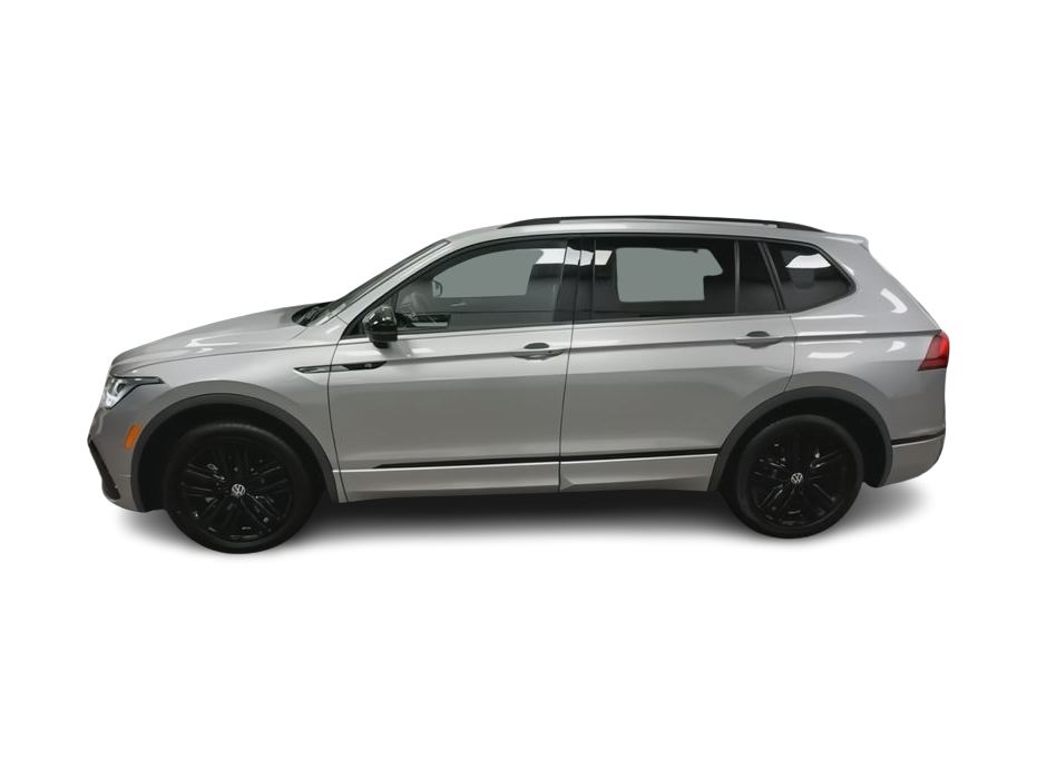 Thumbnail: 2022 Volkswagen Tiguan - 3