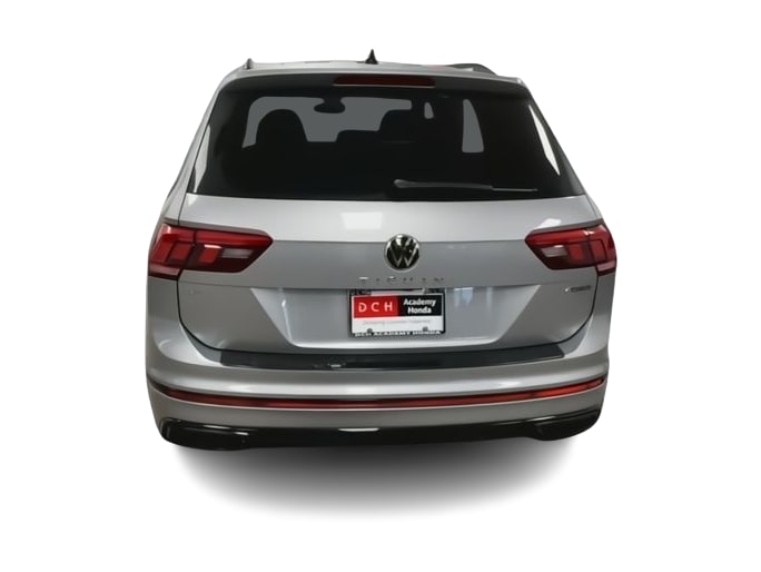 Thumbnail: 2022 Volkswagen Tiguan - 4