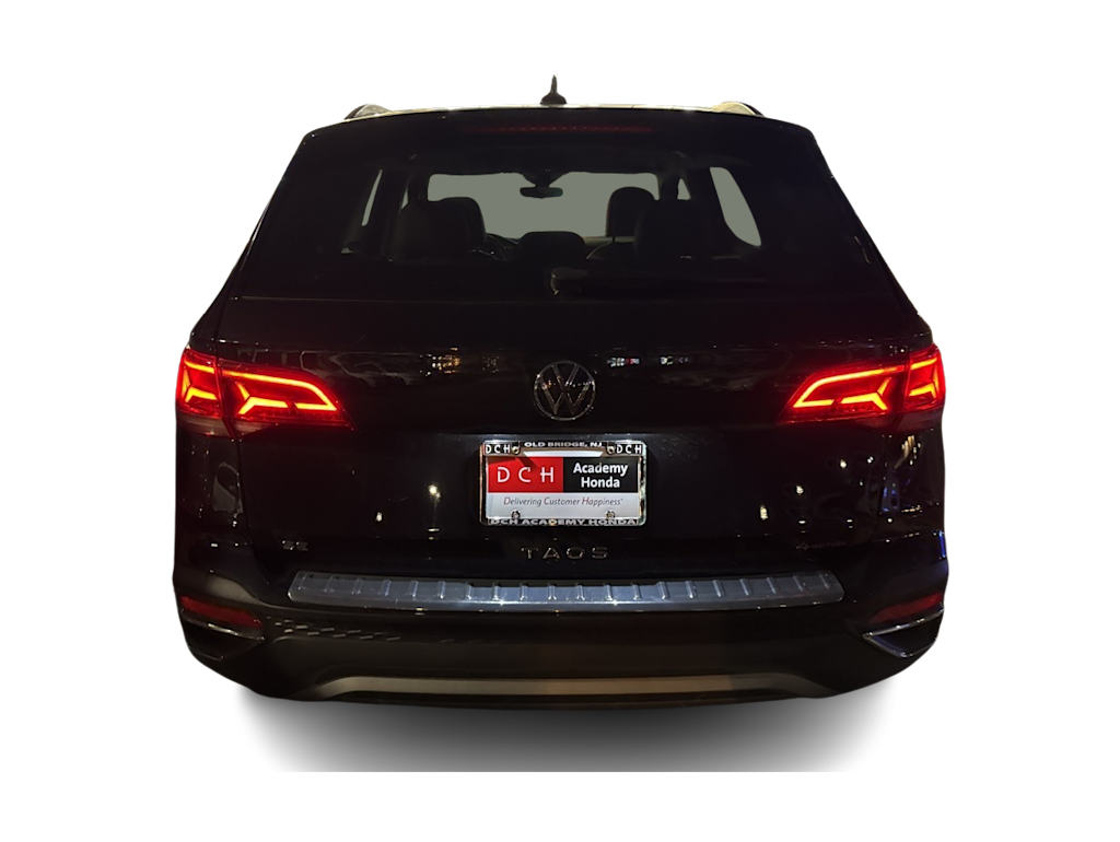 Thumbnail: 2023 Volkswagen Taos - 4