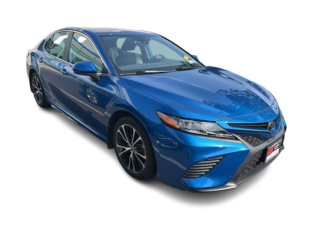 2020 Toyota Camry SE 14