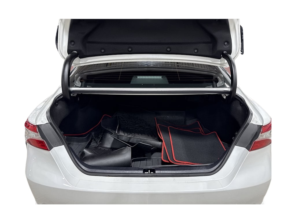 Thumbnail: 2020 Toyota Camry - 16