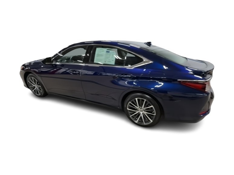 Thumbnail: 2022 Lexus ES - 19