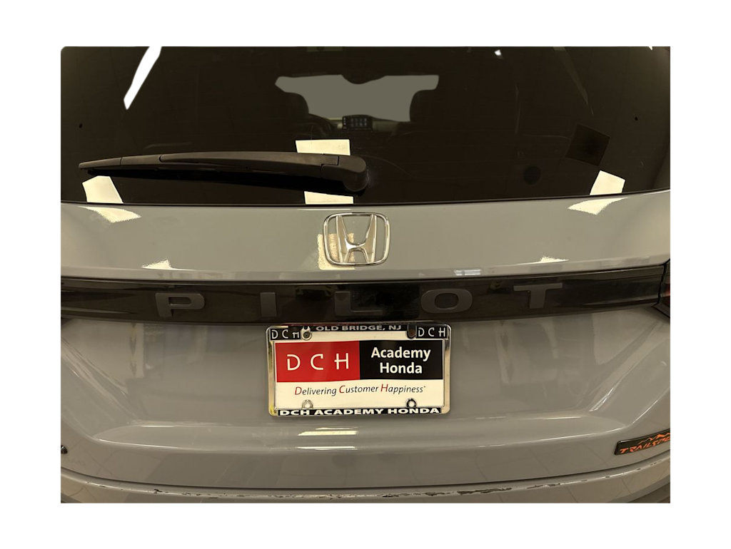 Thumbnail: 2023 Honda Pilot - 4
