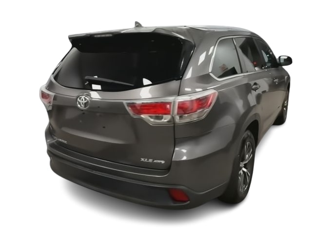Thumbnail: 2016 Toyota Highlander - 22